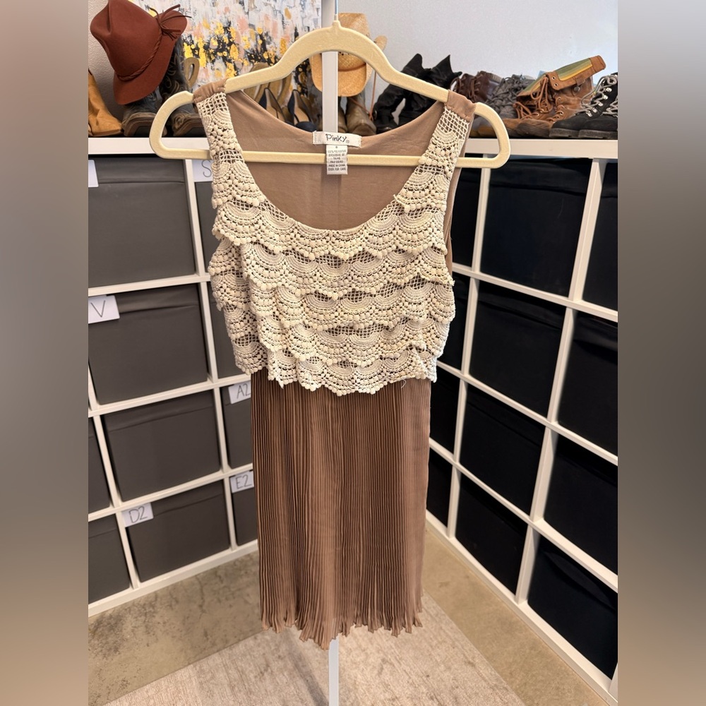 Pinky Cream And Beige Pleated Crochet Layer Midi Knee Length Dress